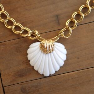 Vintage Lucite Shell Necklace